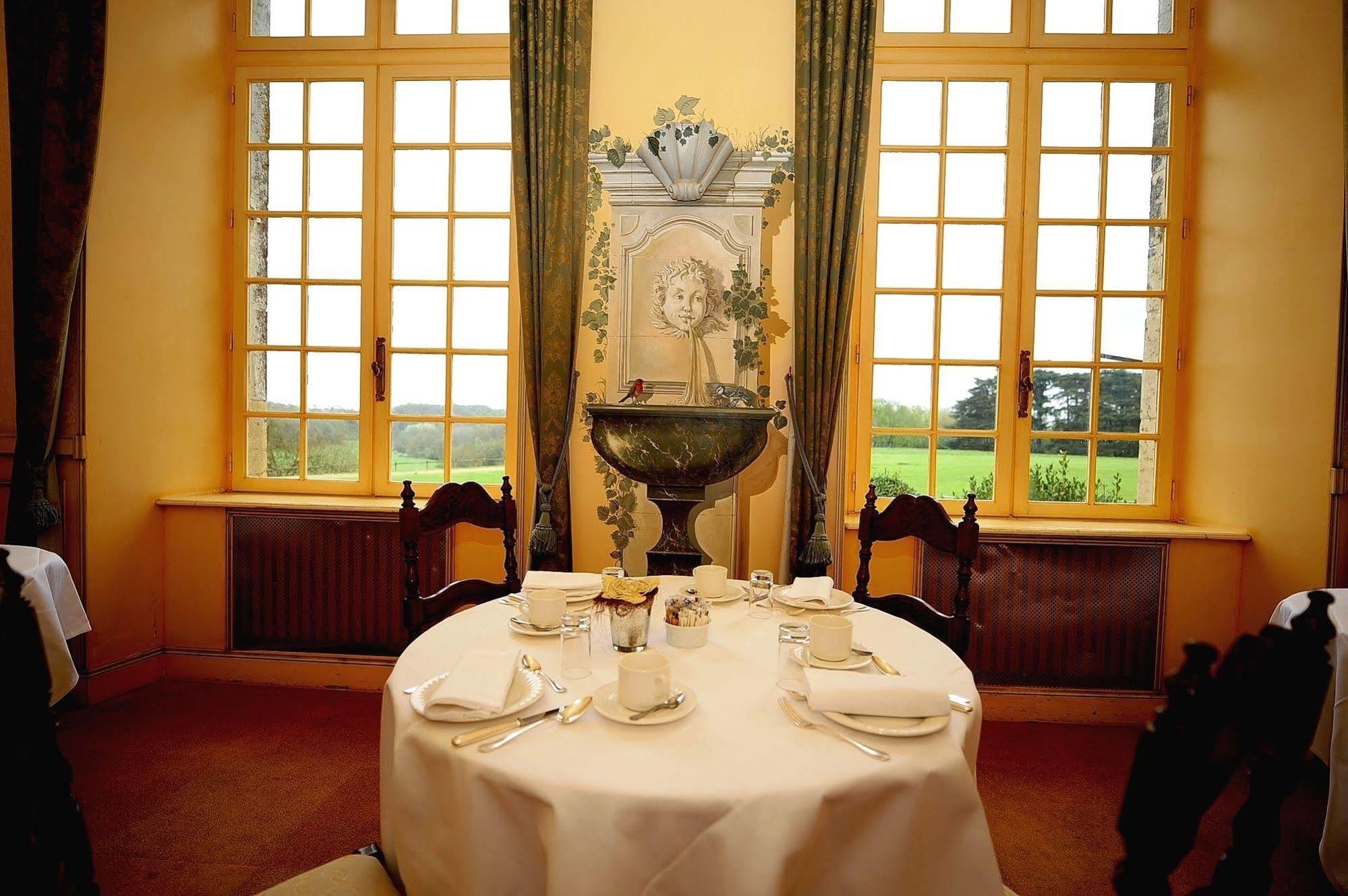 Chateau De Curzay Εξωτερικό φωτογραφία